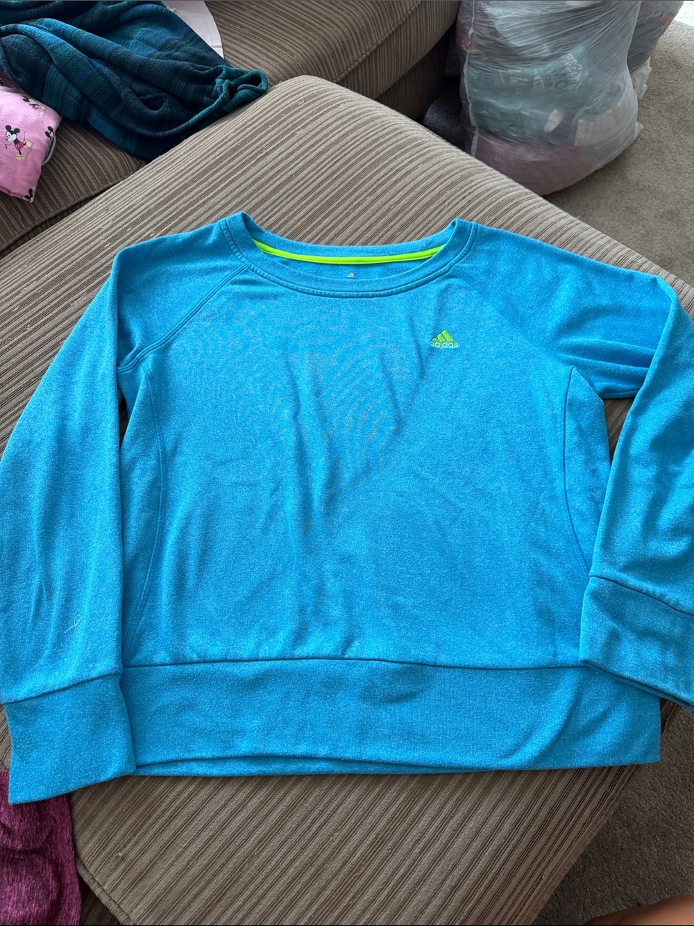 L Adidas Fleece Sweatshirt